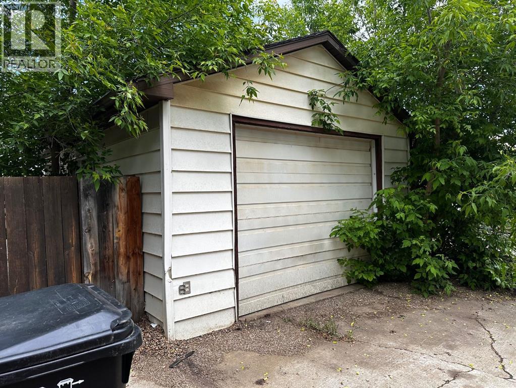 5217 53A Avenue - 39