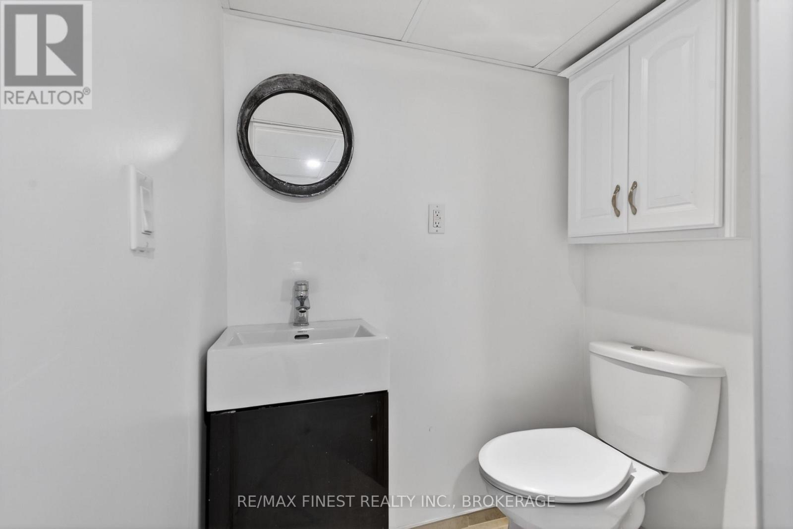825 SOMERSET CRESCENT - 41