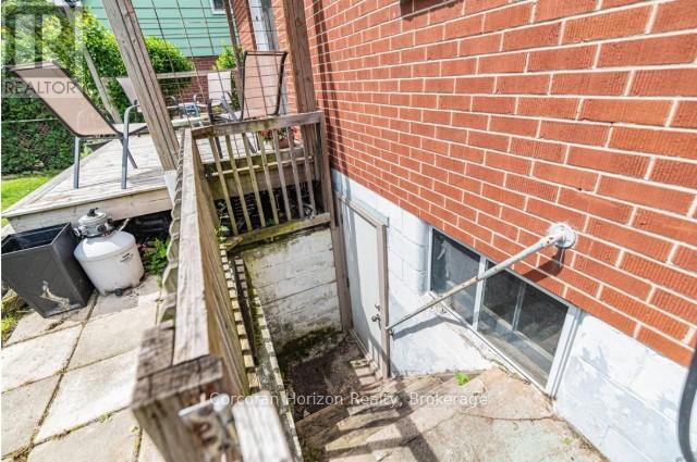 43 WYNGATE AVENUE E - 30