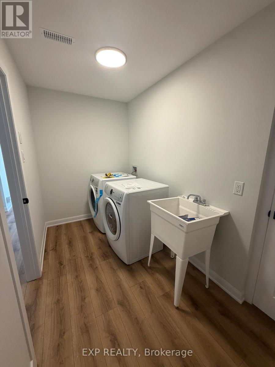 Dryer/Wasyer Laundry Room