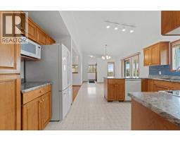 4pc Bathroom - 42315 Rr153, Rural Flagstaff County, AB T0B1N0 Photo 6