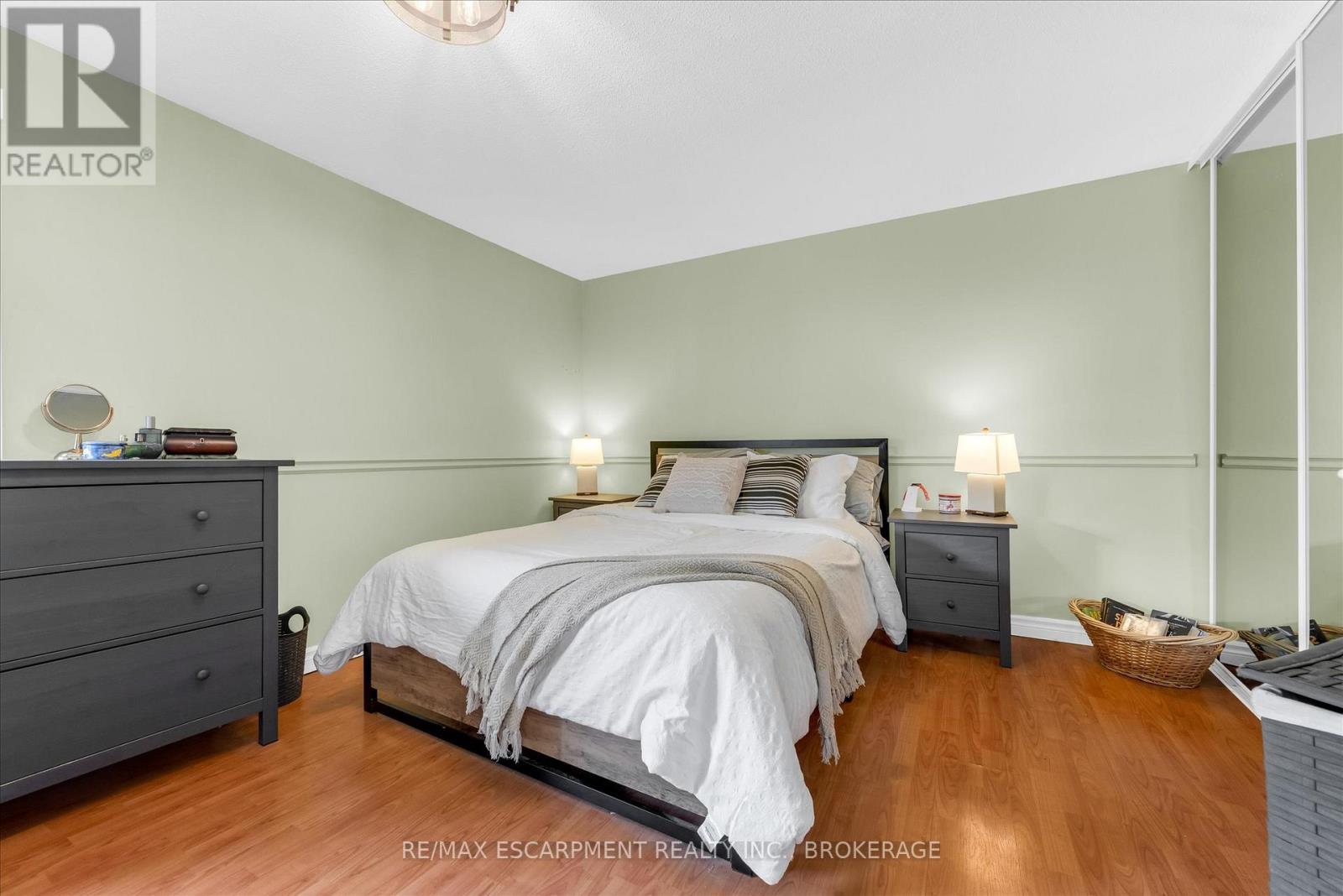 #97 77 LINWELL ROAD - 17