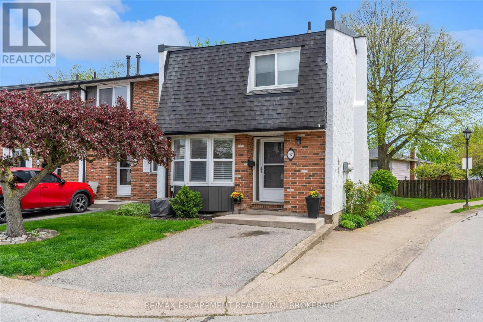 #97 77 LINWELL ROAD - 2
