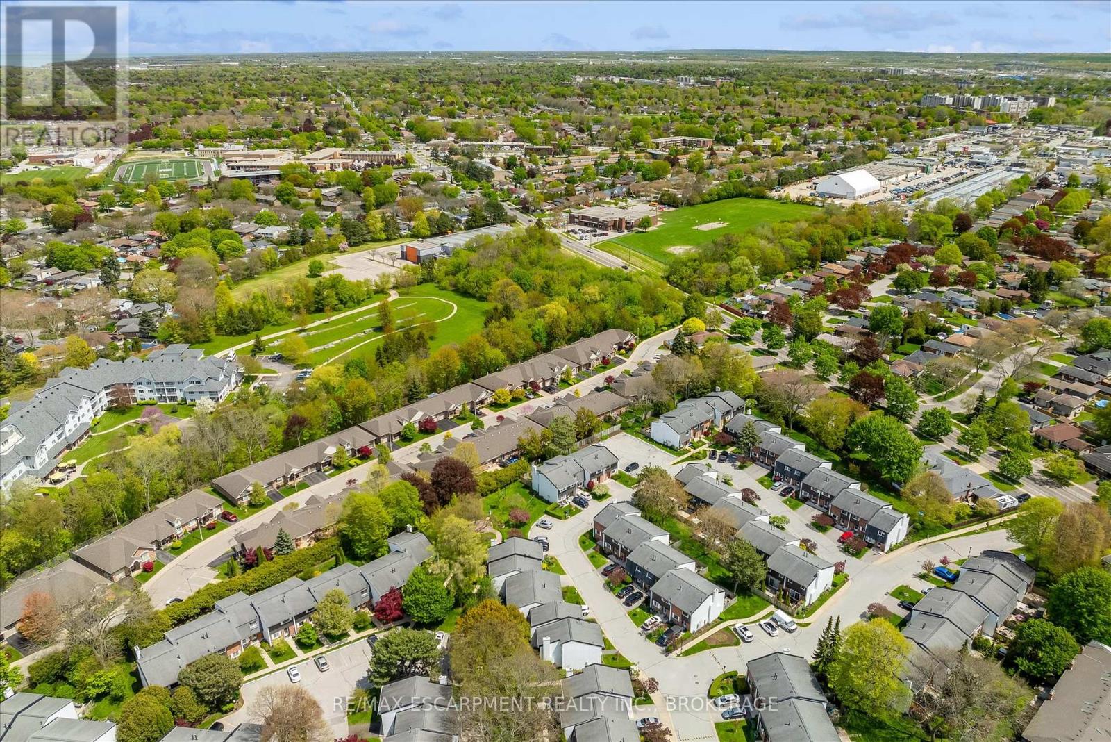 #97 77 LINWELL ROAD - 35