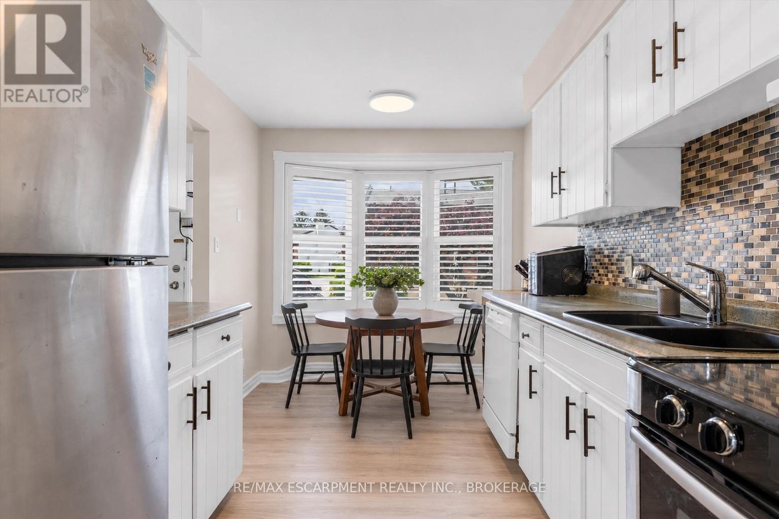#97 77 LINWELL ROAD - 8