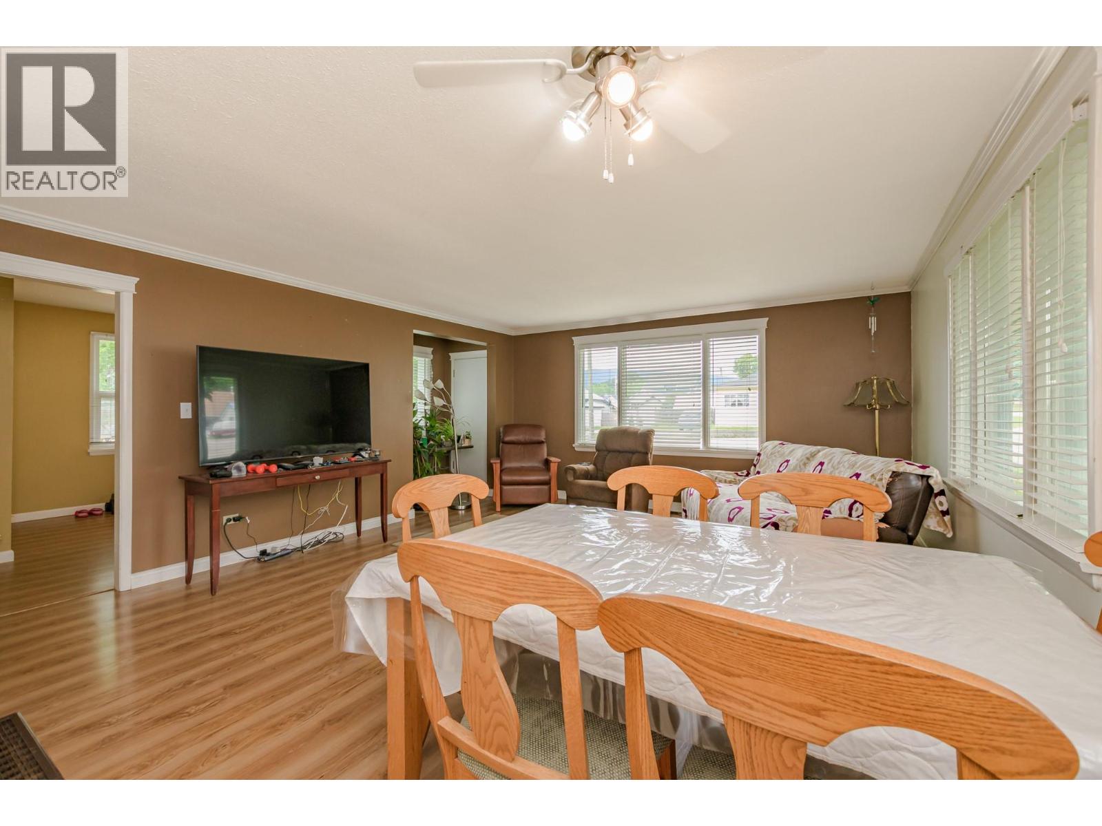 729 Stanley Avenue - 5