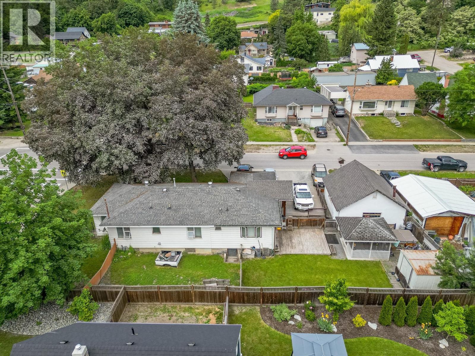 729 Stanley Avenue - 50