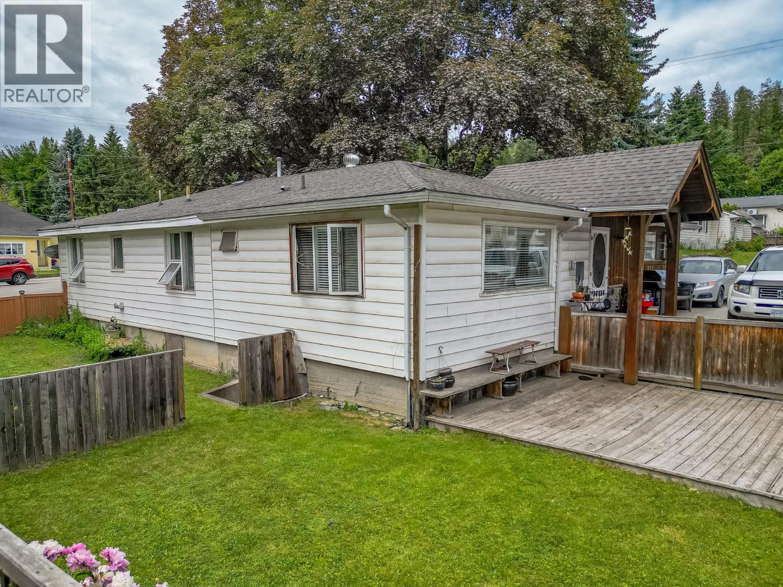 729 Stanley Avenue - 53