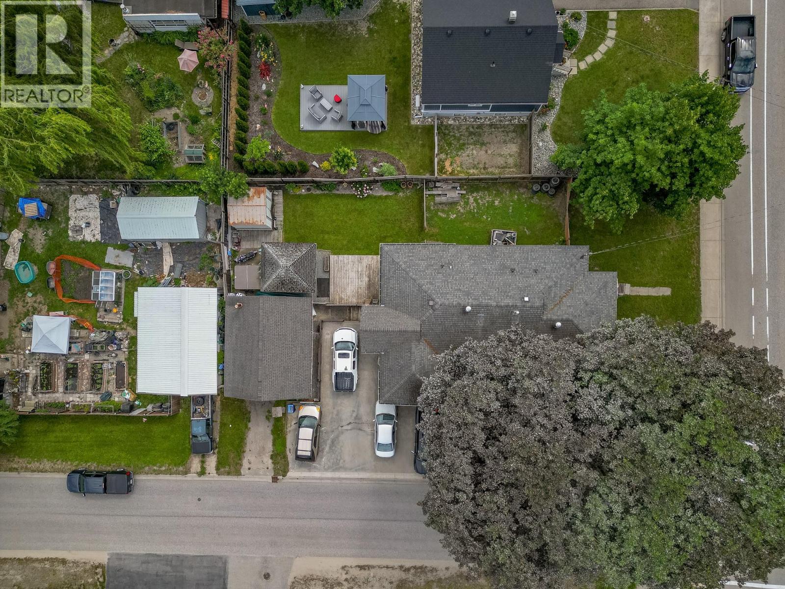 729 Stanley Avenue - 56