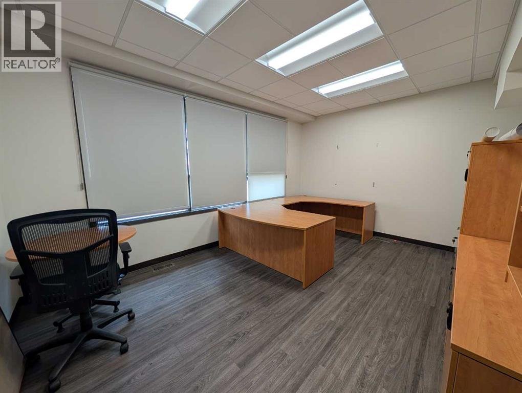 1811 Broadway Avenue E, Redcliff — photo 13
