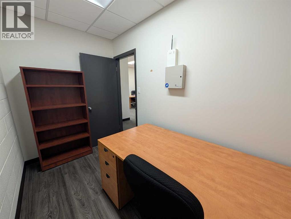1811 Broadway Avenue E, Redcliff — photo 34
