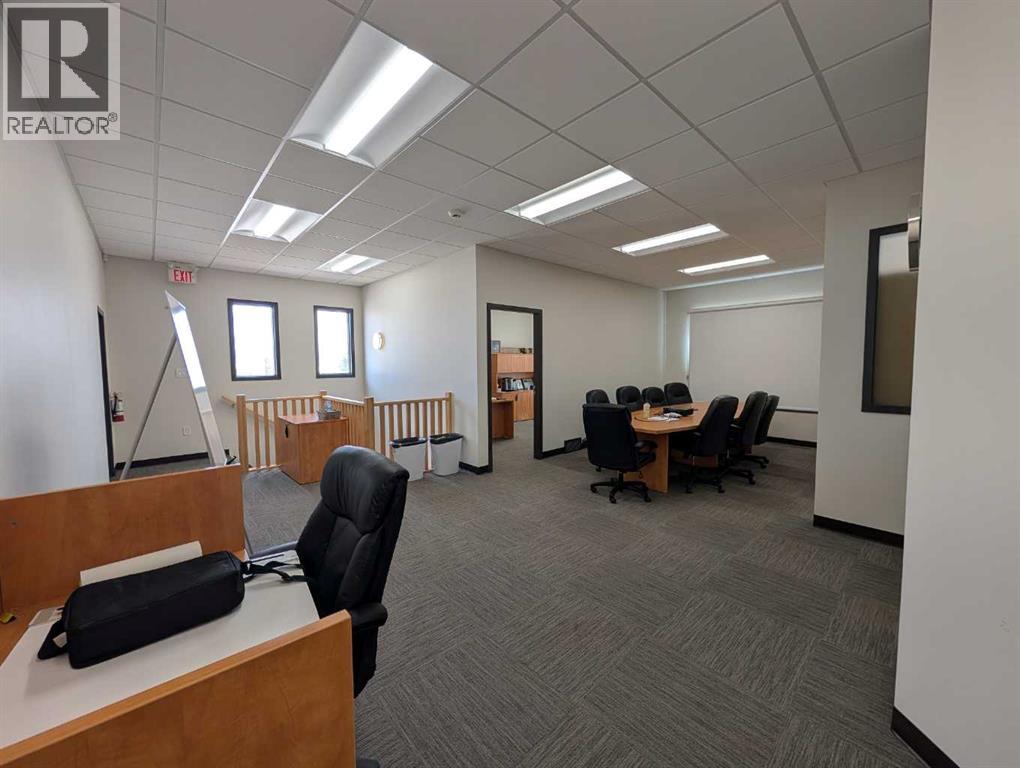 1811 Broadway Avenue E, Redcliff — photo 23
