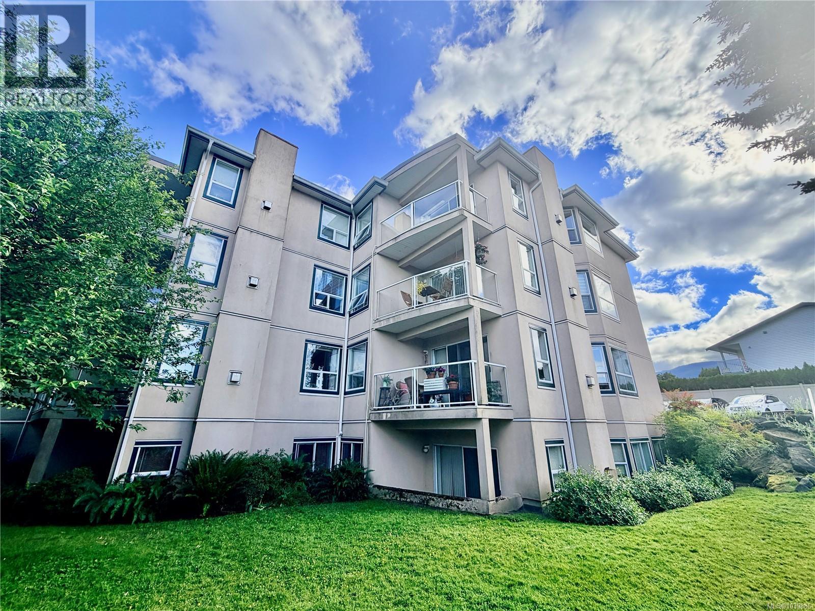#301B 3000 Oak St - 34