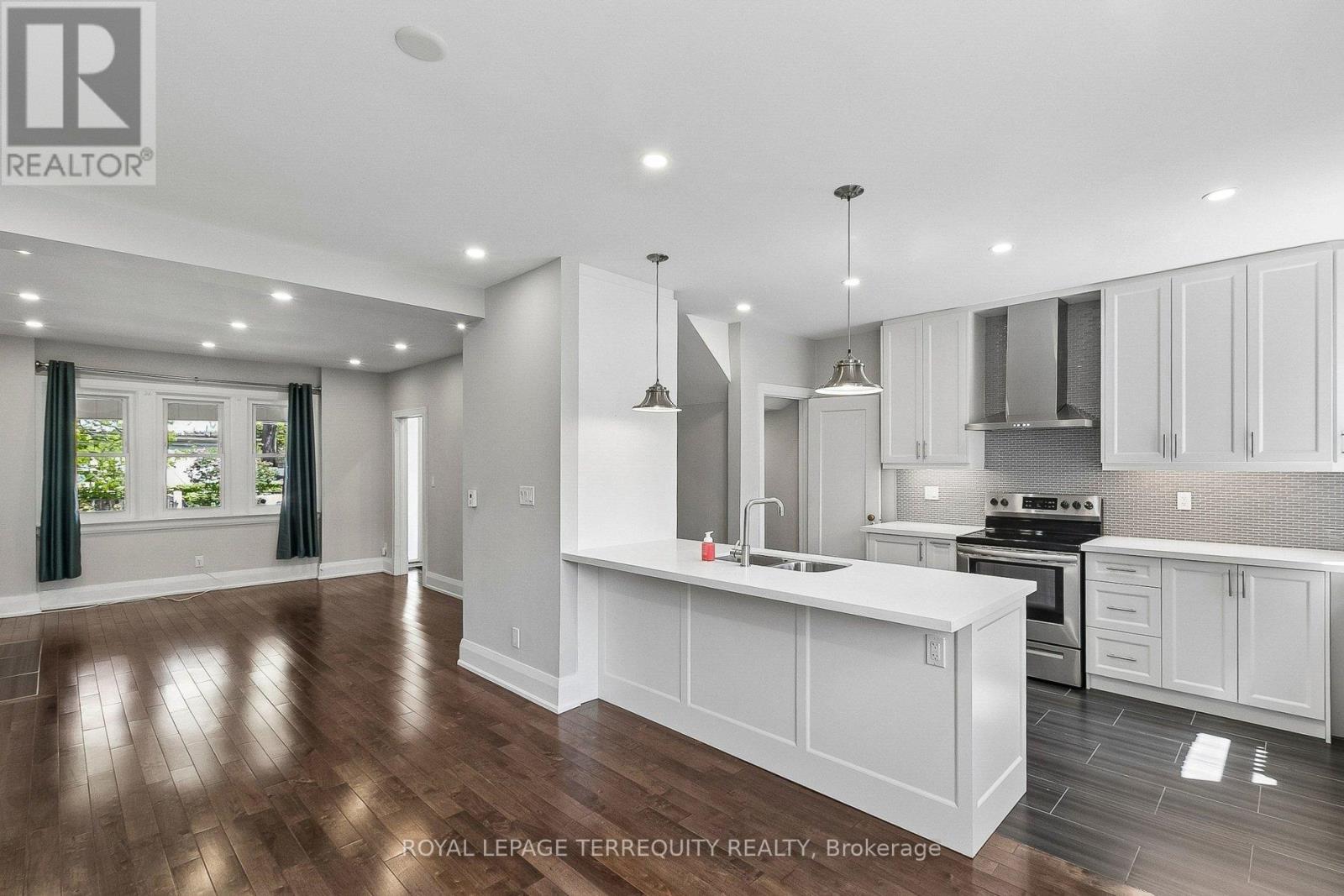 407 ANNETTE STREET - 16