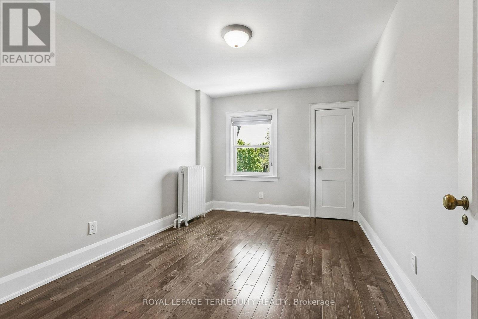 407 ANNETTE STREET - 35