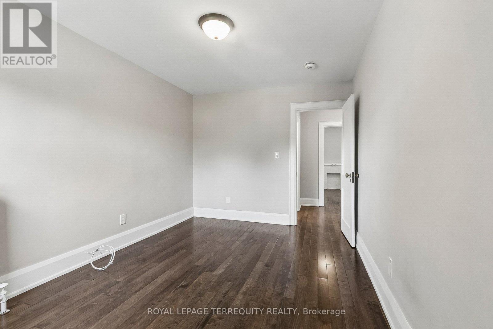 407 ANNETTE STREET - 34