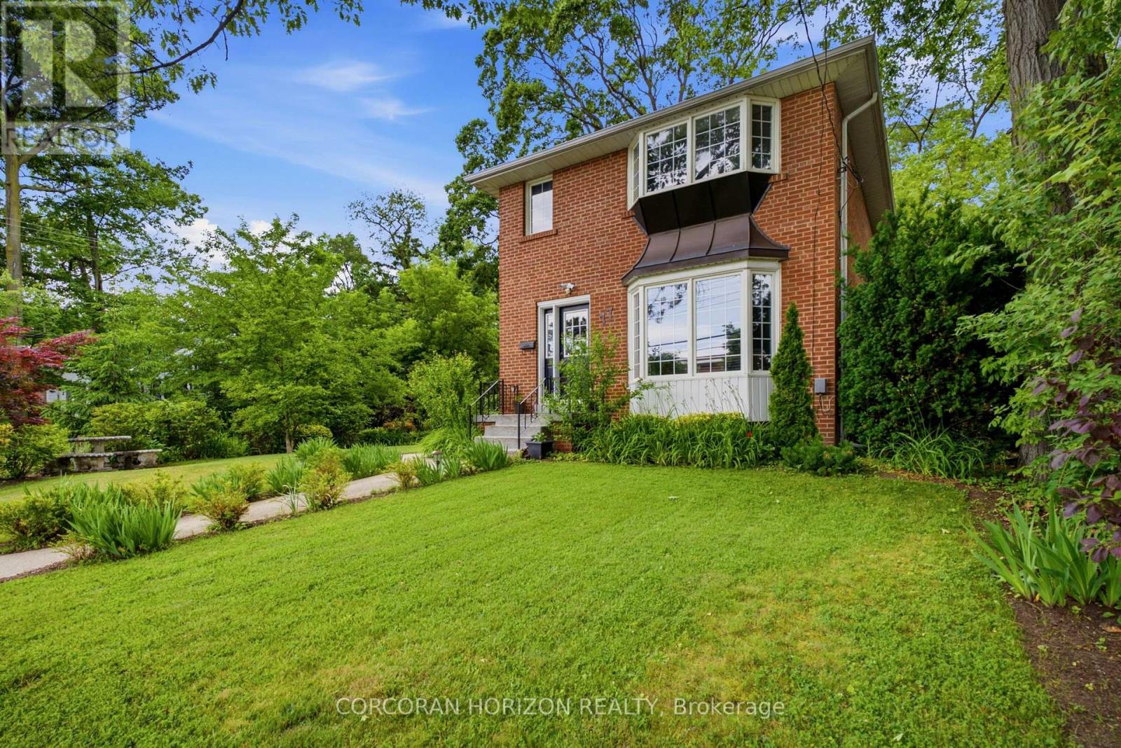 77 MINEOLA ROAD E - 3