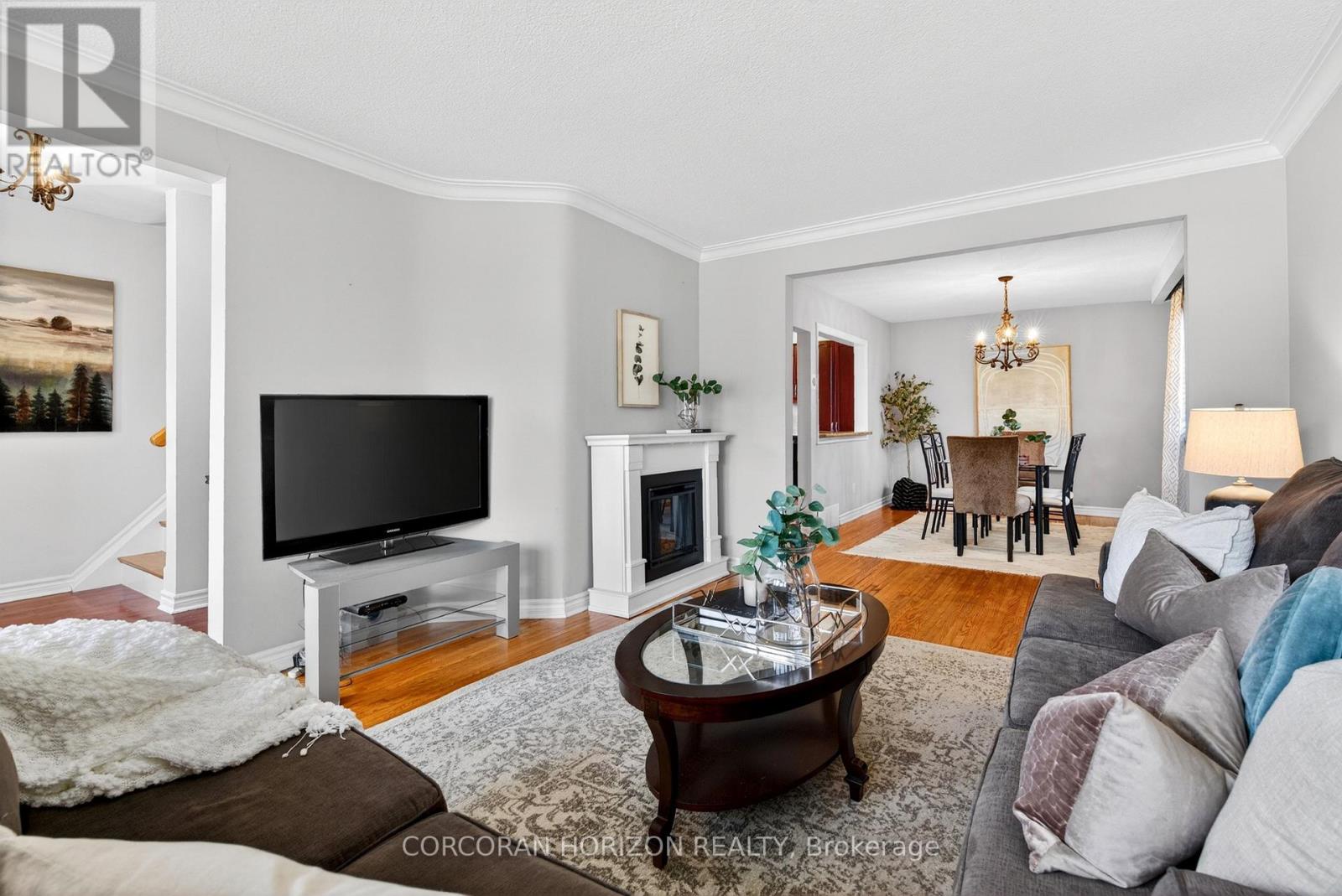 77 MINEOLA ROAD E - 12