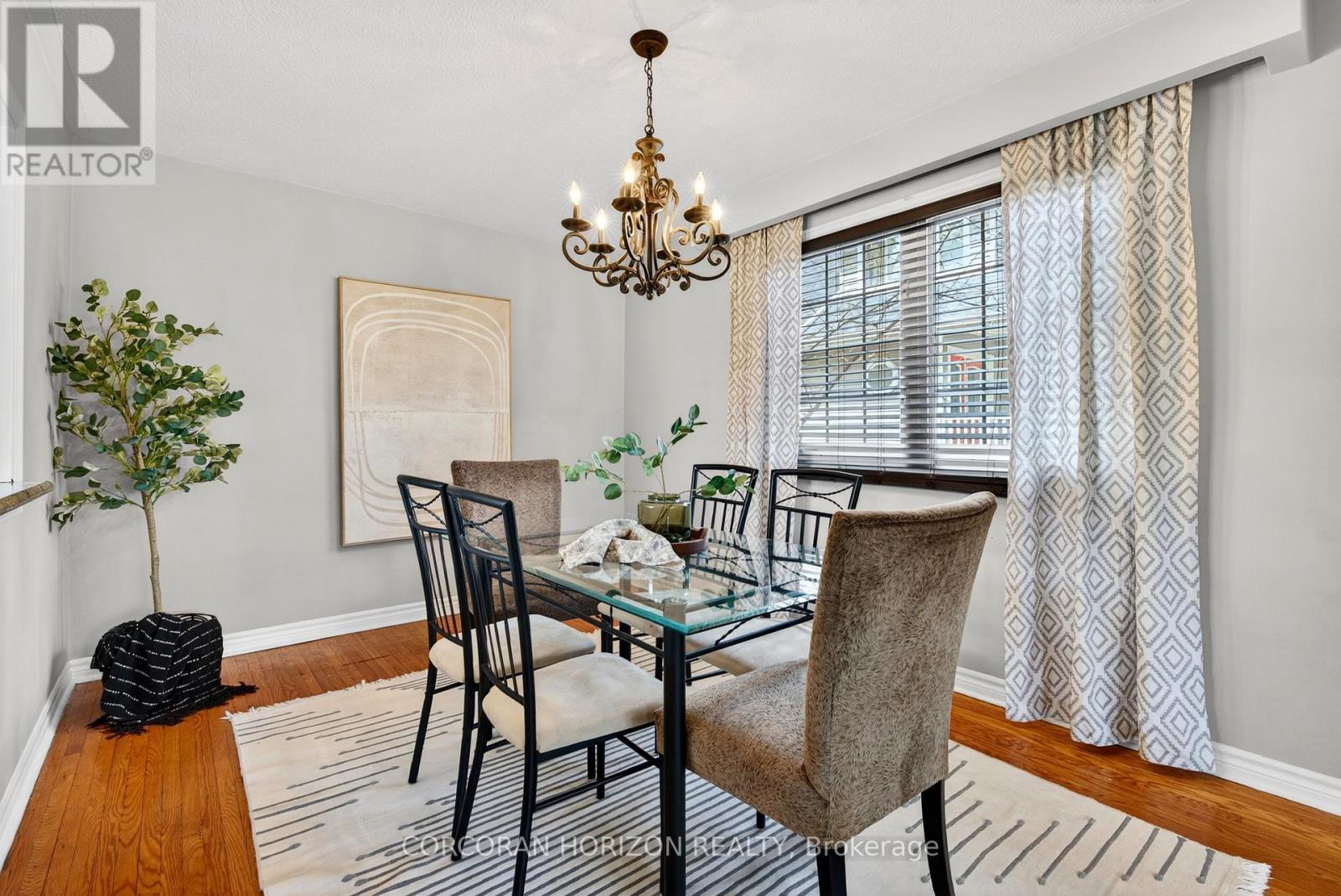 77 MINEOLA ROAD E - 13