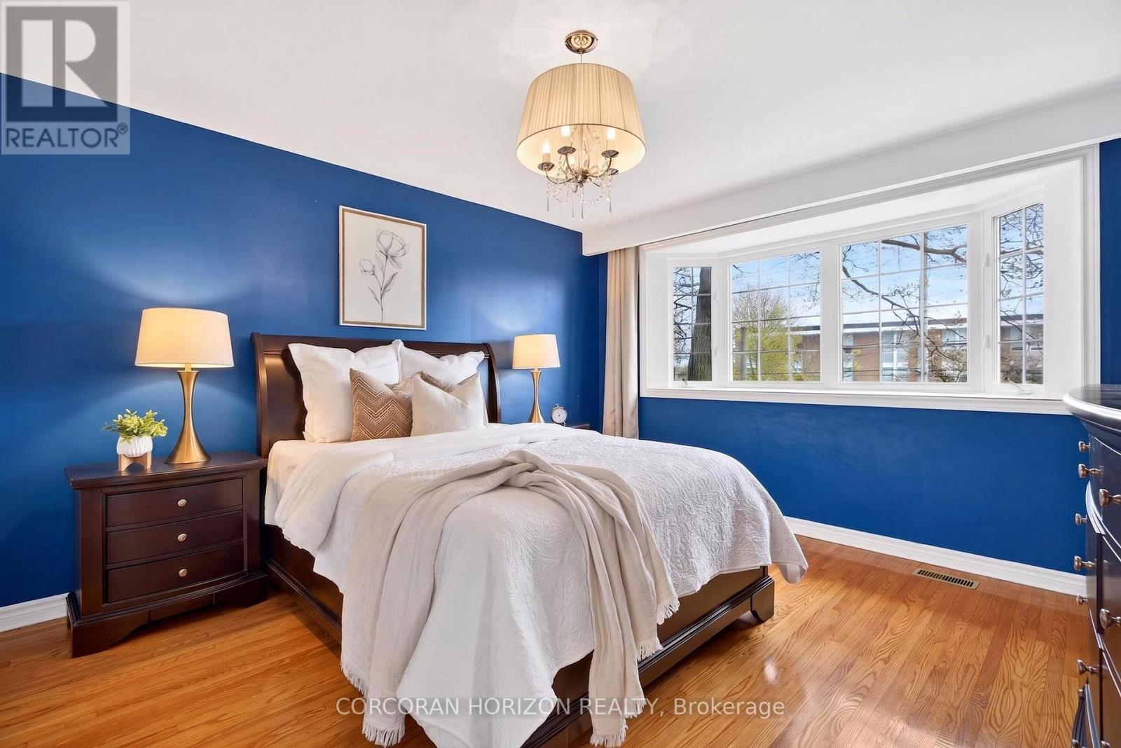 77 MINEOLA ROAD E - 18