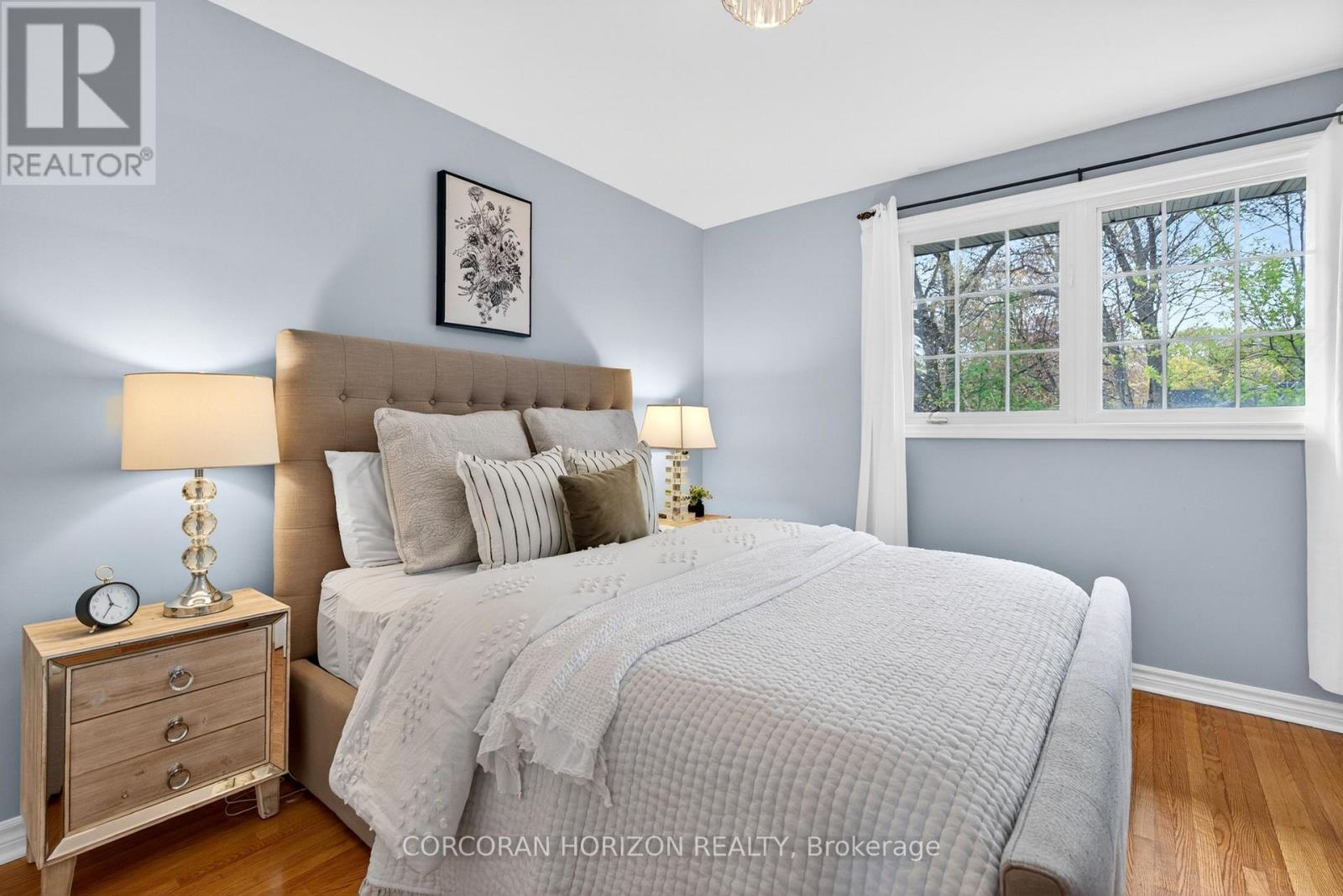 77 MINEOLA ROAD E - 22