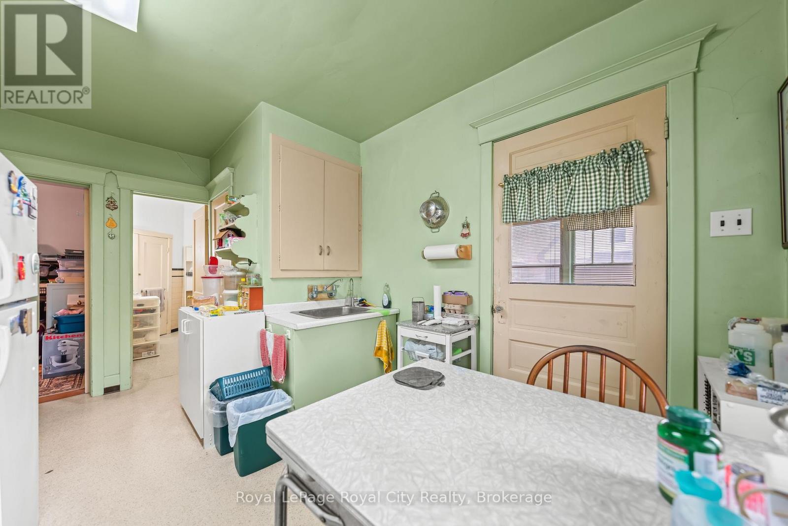 9 STULL AVENUE - 14