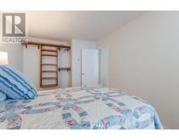 2108 - 40 Homewood Avenue, Toronto, ON M4Y2K2 Photo 24