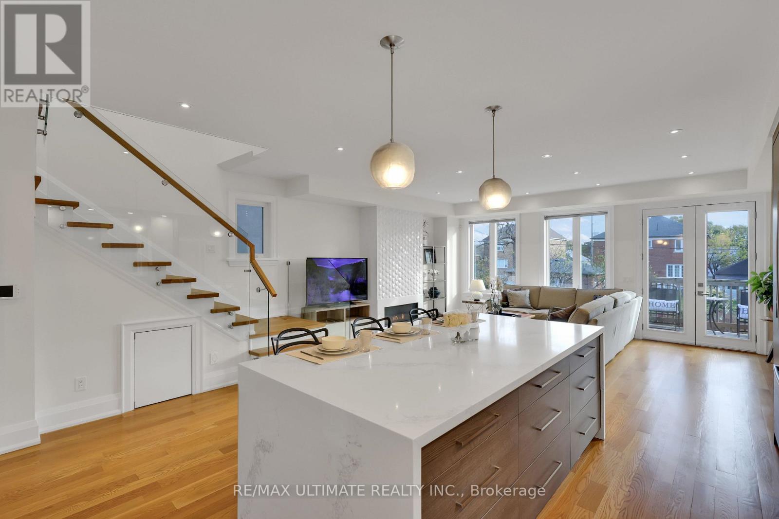 743 GLENCAIRN AVENUE - 9