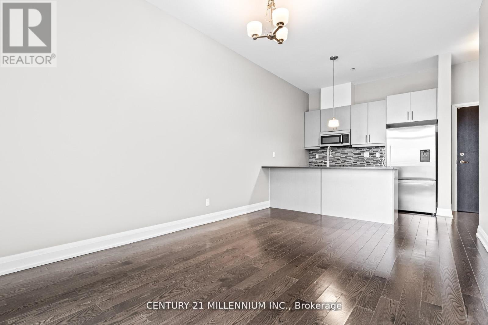 #419 15277 YONGE STREET - 12