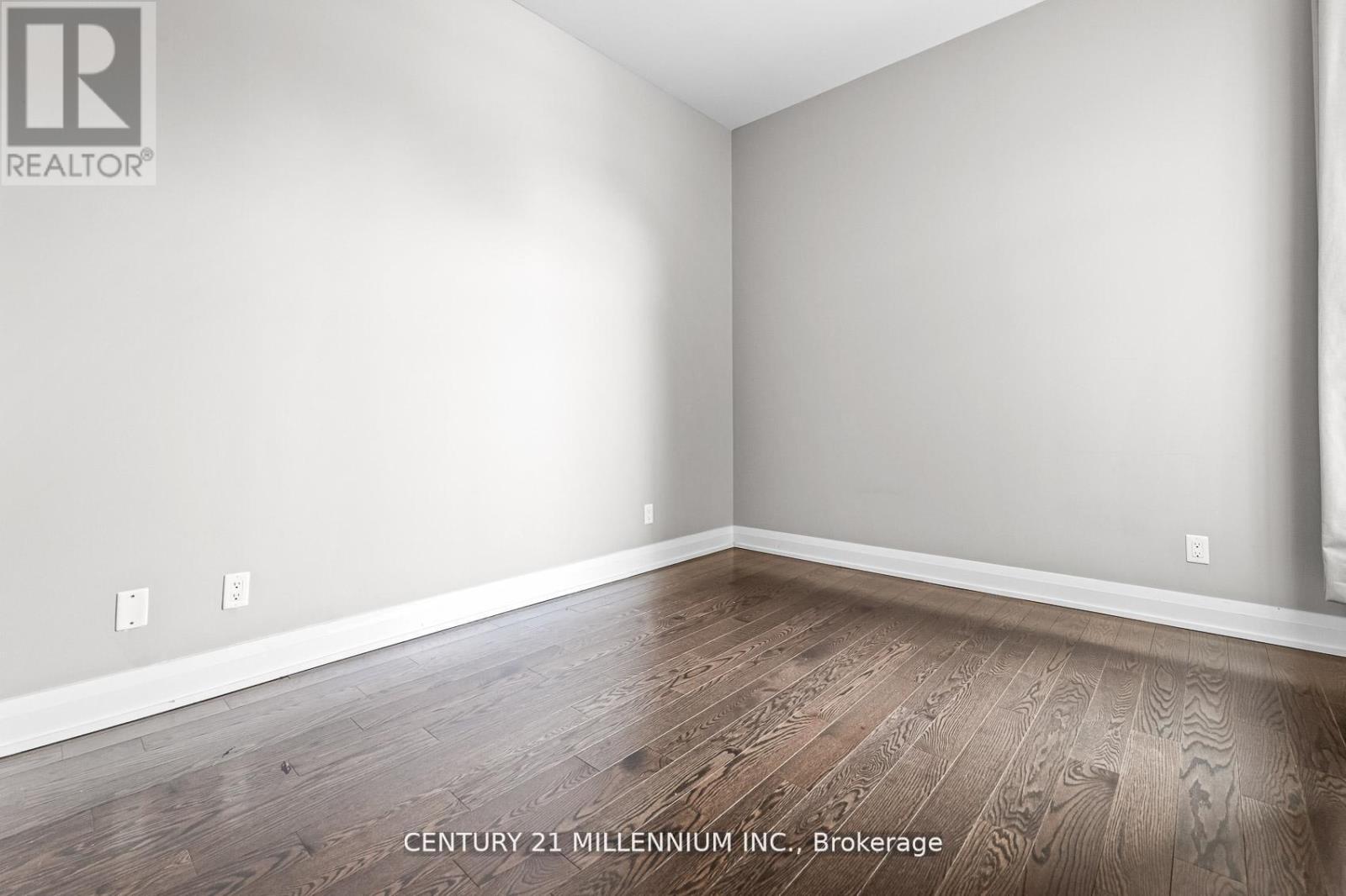 #419 15277 YONGE STREET - 17