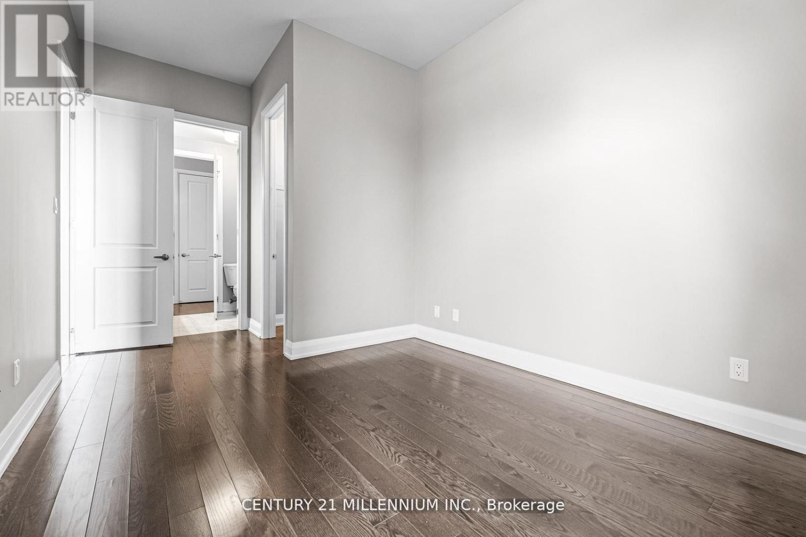 #419 15277 YONGE STREET - 19