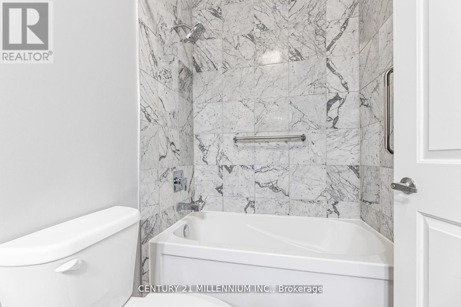 #419 15277 YONGE STREET - 22