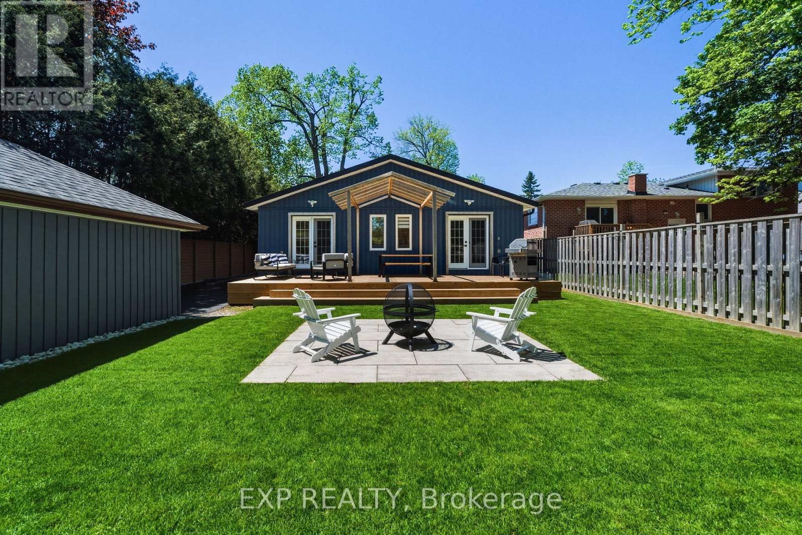 32 FARLEY CIRCLE - 40
