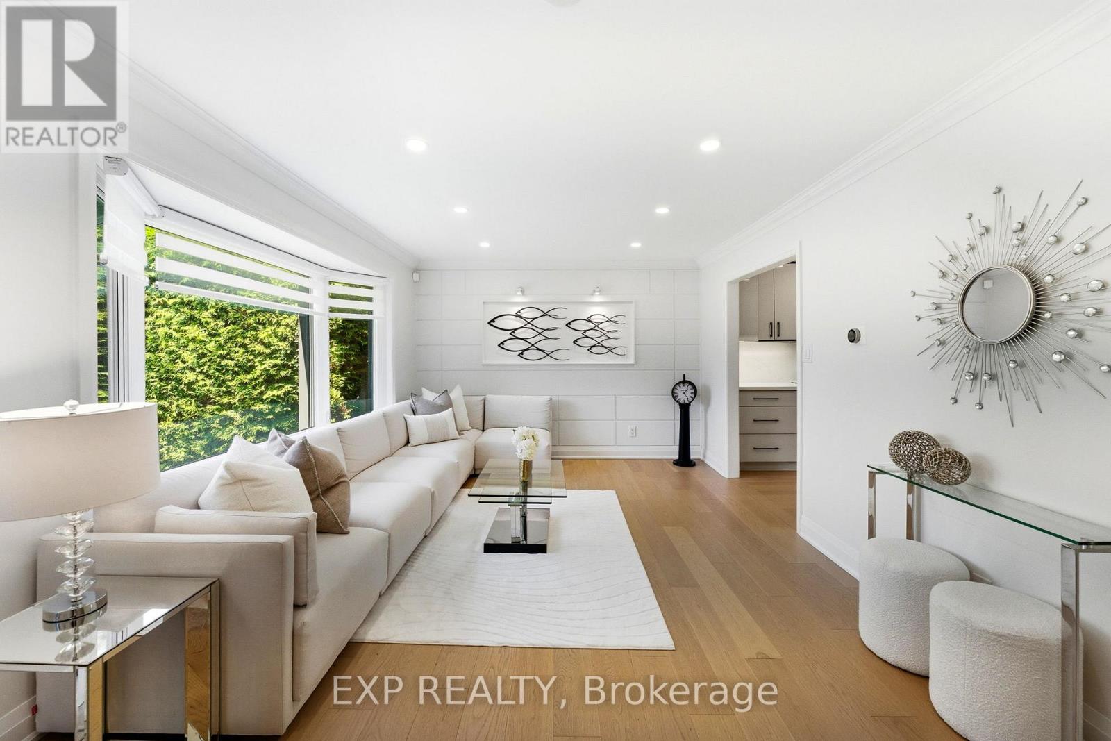 32 FARLEY CIRCLE - 9