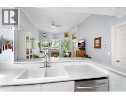 411 128 W 8th Street, North Vancouver, BC V7M3M1 Photo 11