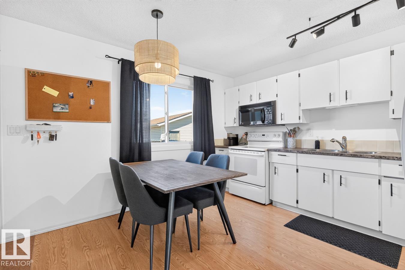 15614 83 ST NW - 10
