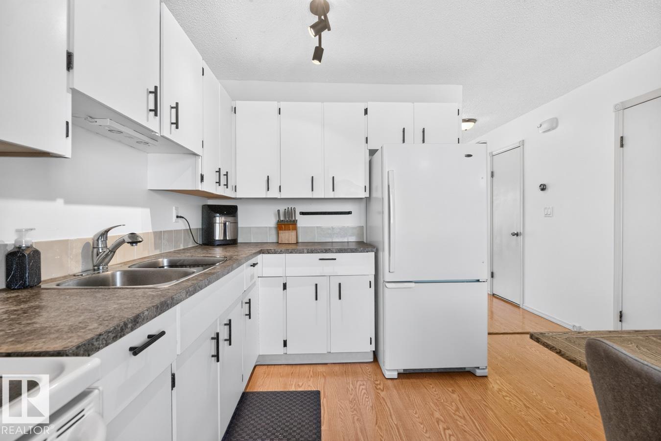 15614 83 ST NW - 13