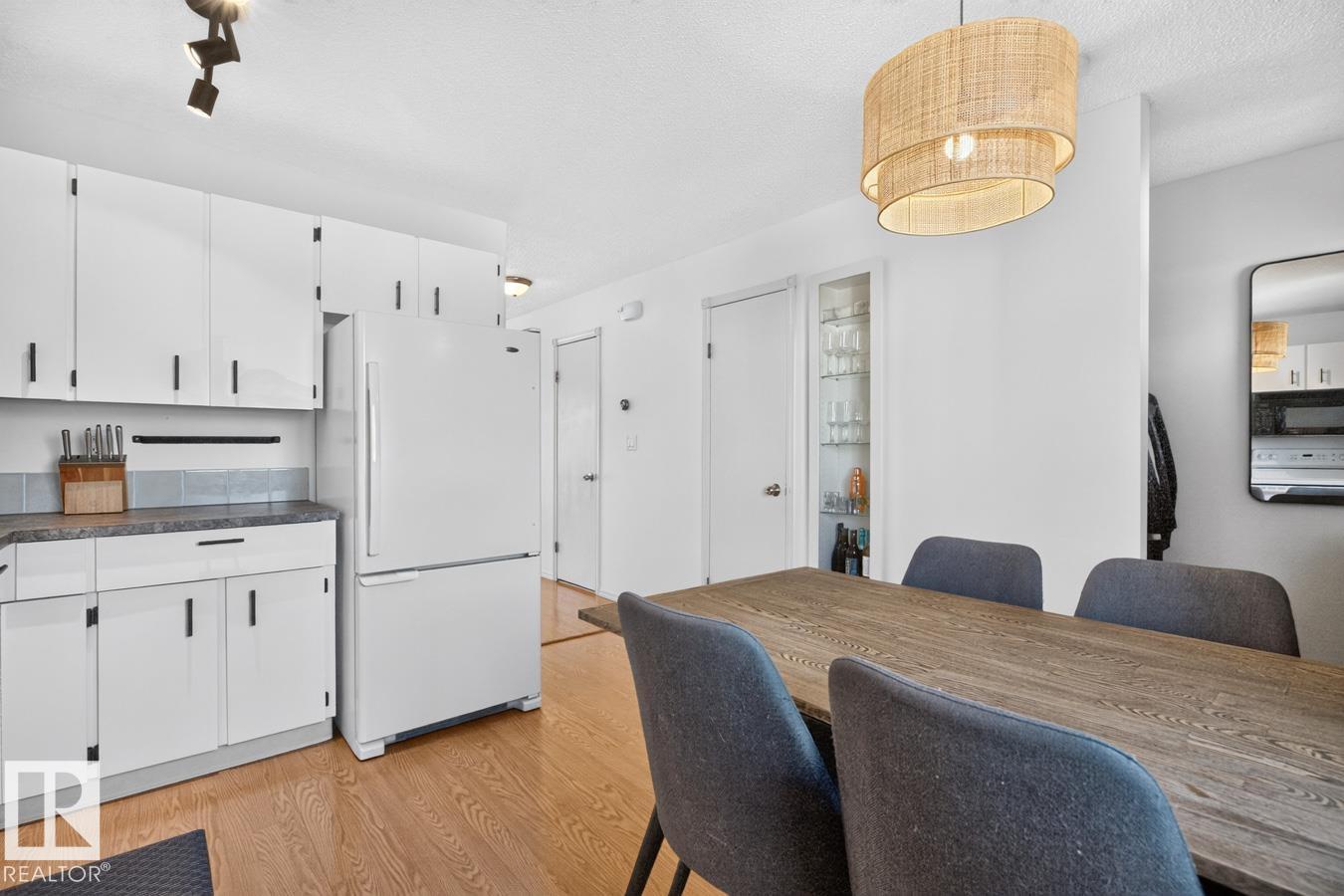 15614 83 ST NW - 14