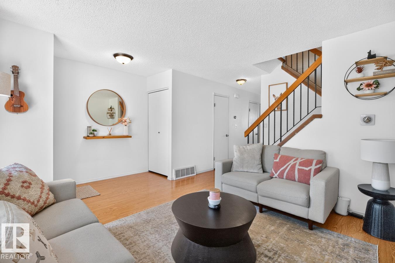 15614 83 ST NW - 8