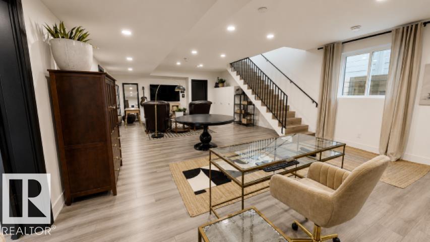 8102 92 AV NW — photo 16