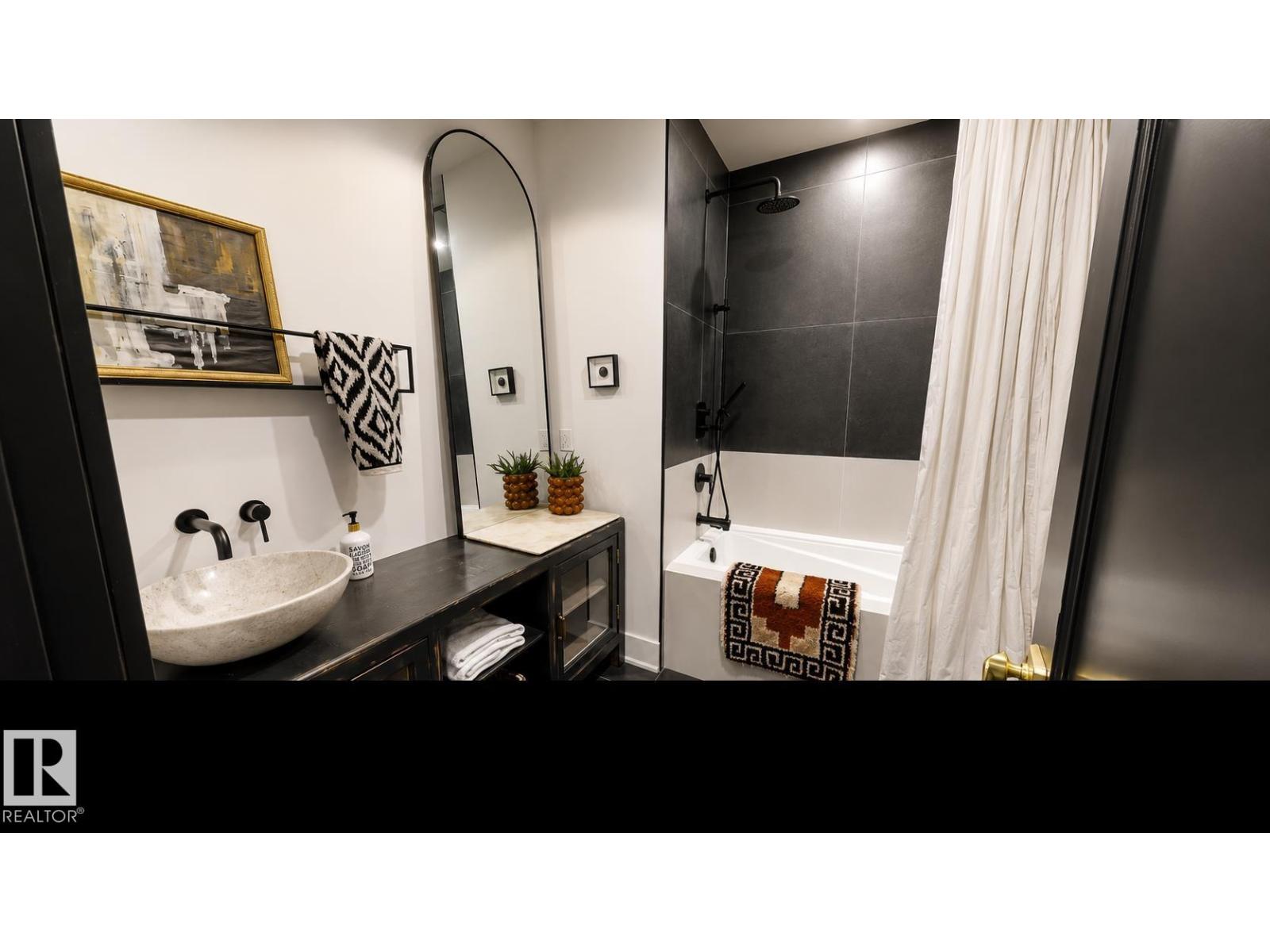 8102 92 AV NW — photo 18