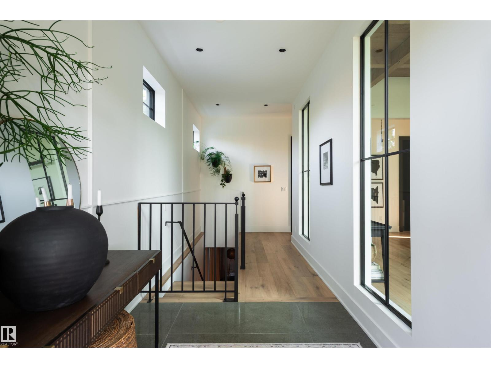 8102 92 AV NW - photo 2