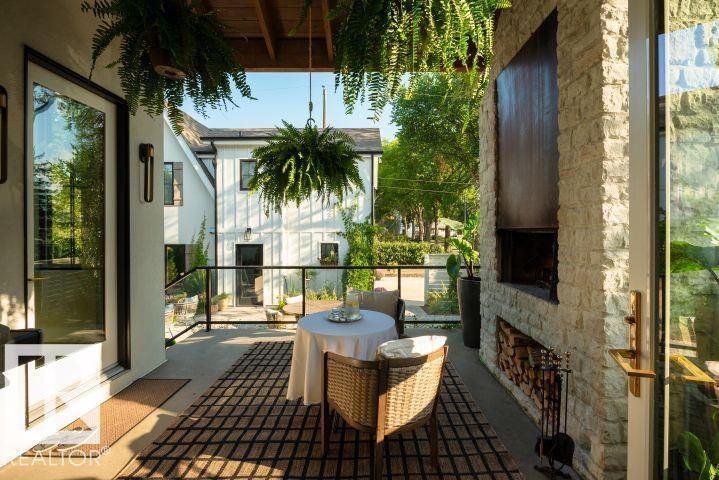 8102 92 AV NW — photo 23