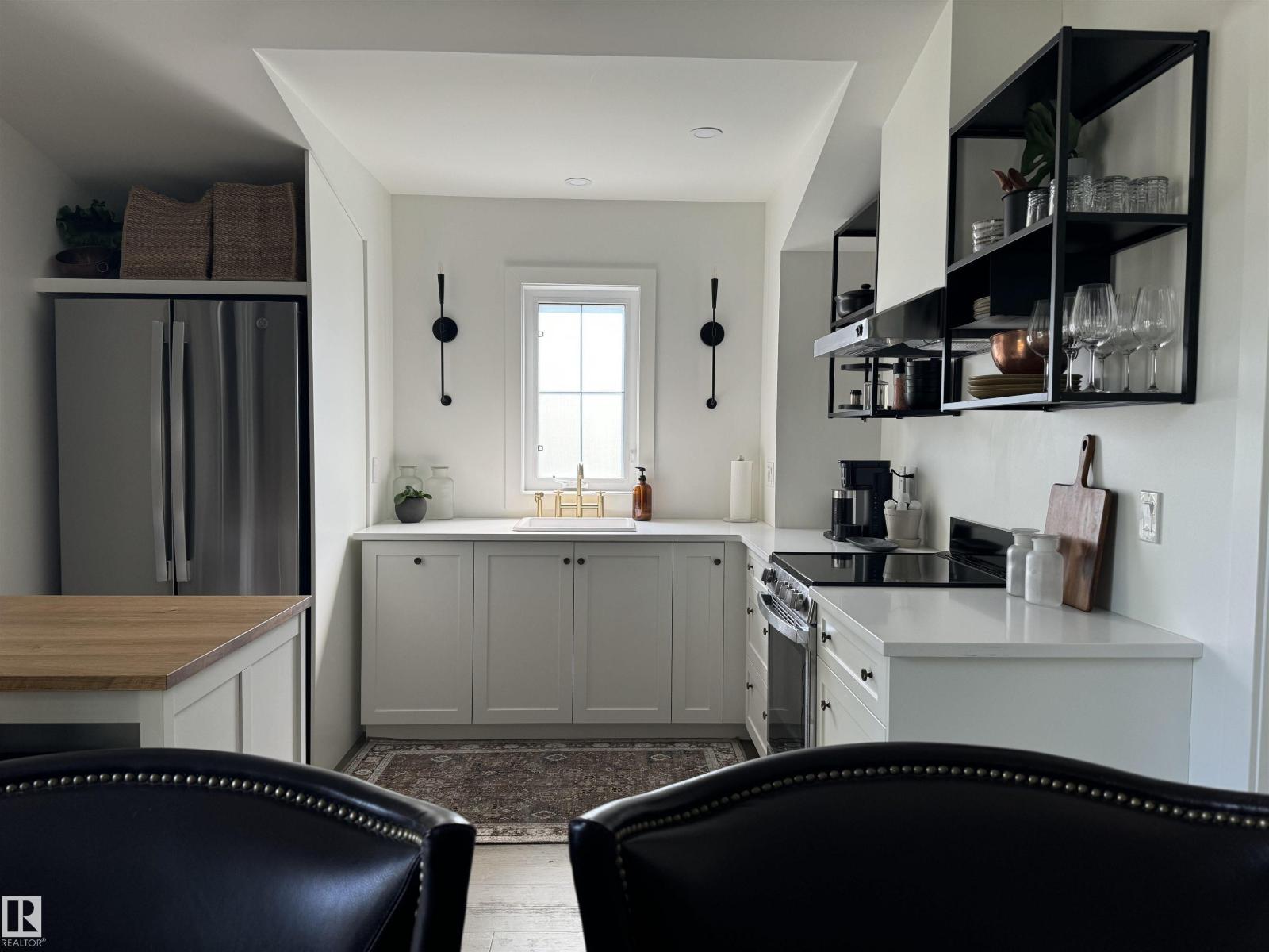 8102 92 AV NW — photo 31