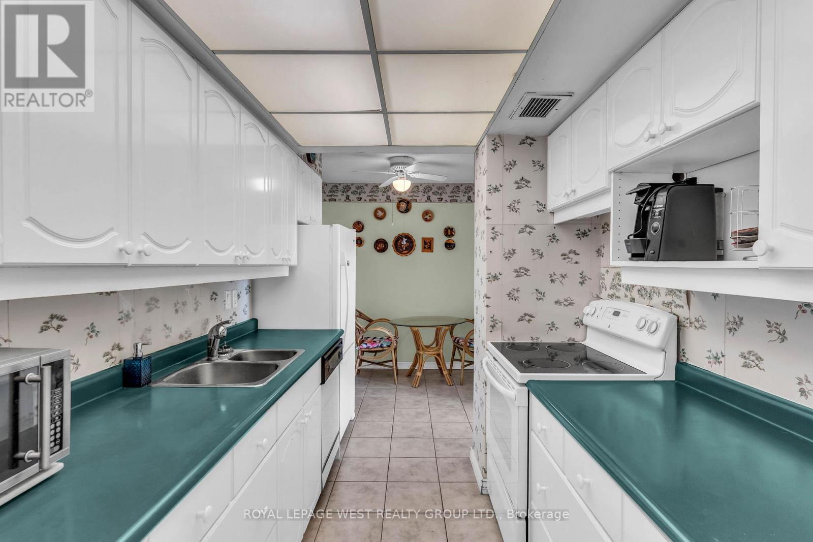 #1014 1333 BLOOR STREET - 18