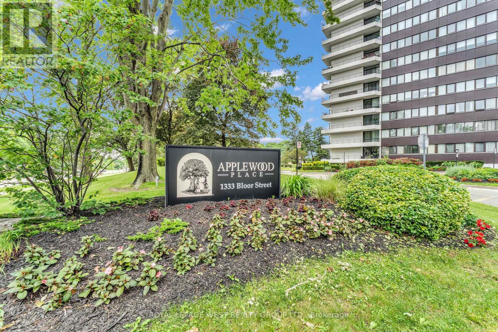 #1014 1333 BLOOR STREET - 3