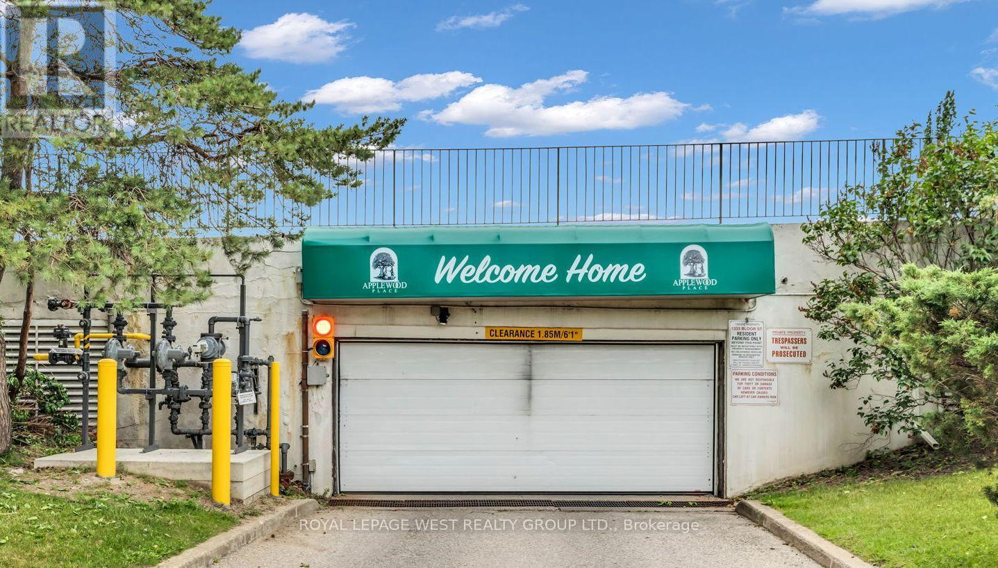 #1014 1333 BLOOR STREET - 4