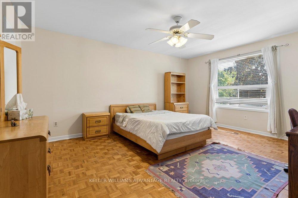 2192 CASTLESTONE COURT - 32
