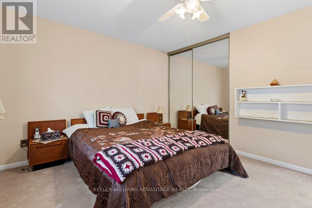 2192 CASTLESTONE COURT - 35