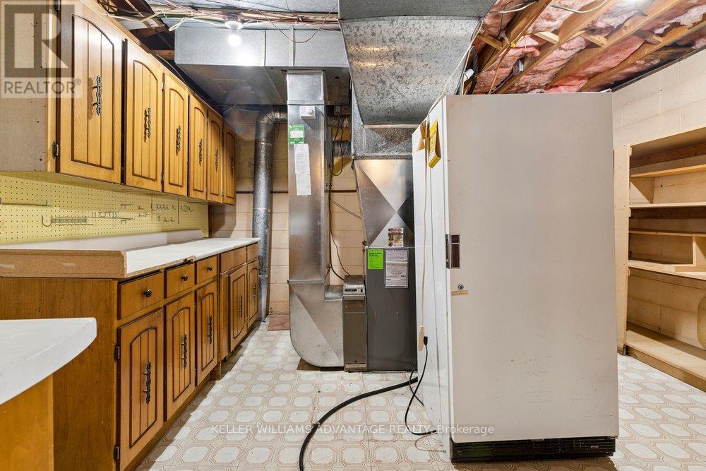 2192 CASTLESTONE COURT - 46